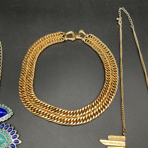 Fashion Jewelry Mixed Styles Statement Necklaces Lot of 7 Gold Silver Tone