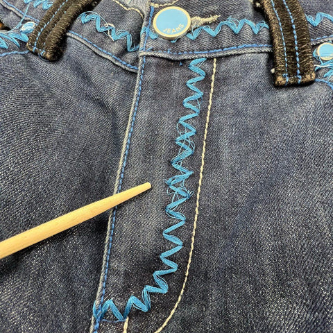 Vintage Y2K Black Carpet Blue Embroidered Crest Straight Leg Jeans Men's 36x32