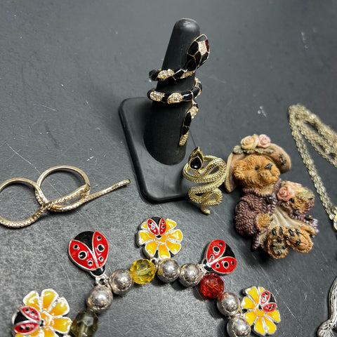 Animal & Insects Jewelry Bracelets Rings Necklaces Lot Assorted Pieces