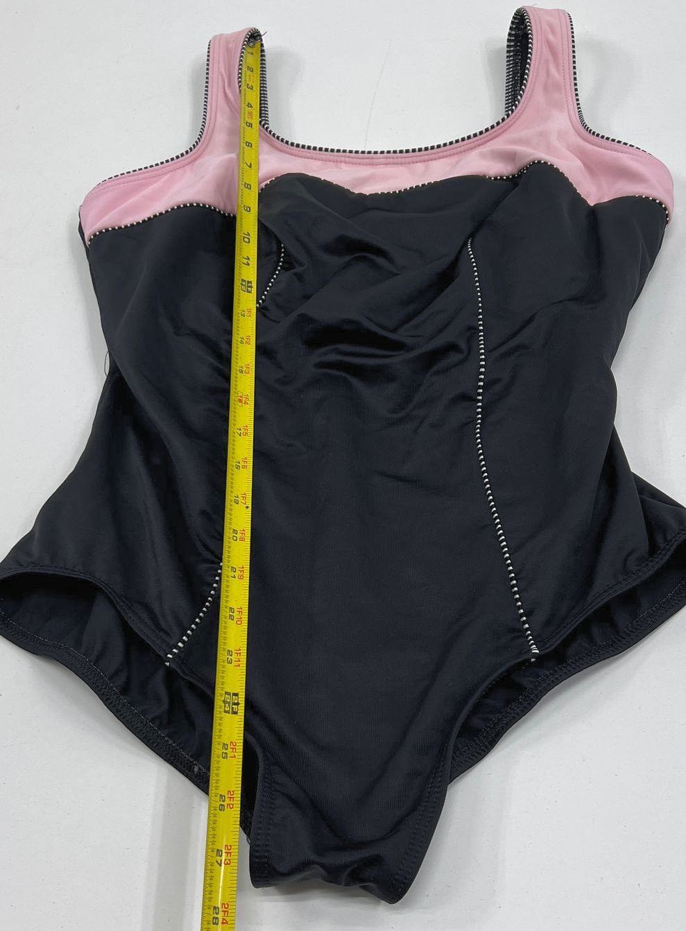 VTG Women's Miracle Suit Black & Pink Swimsuit Underwire Support - Size 16W