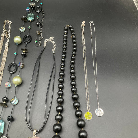 Vintage & Modern Costume Jewelry Lot 12 Pieces Beaded Pendant Necklaces