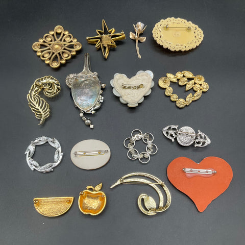 Vintage & Modern Costume Jewelry Lot 16 Brooches Pins Enamel Rhinestone Floral