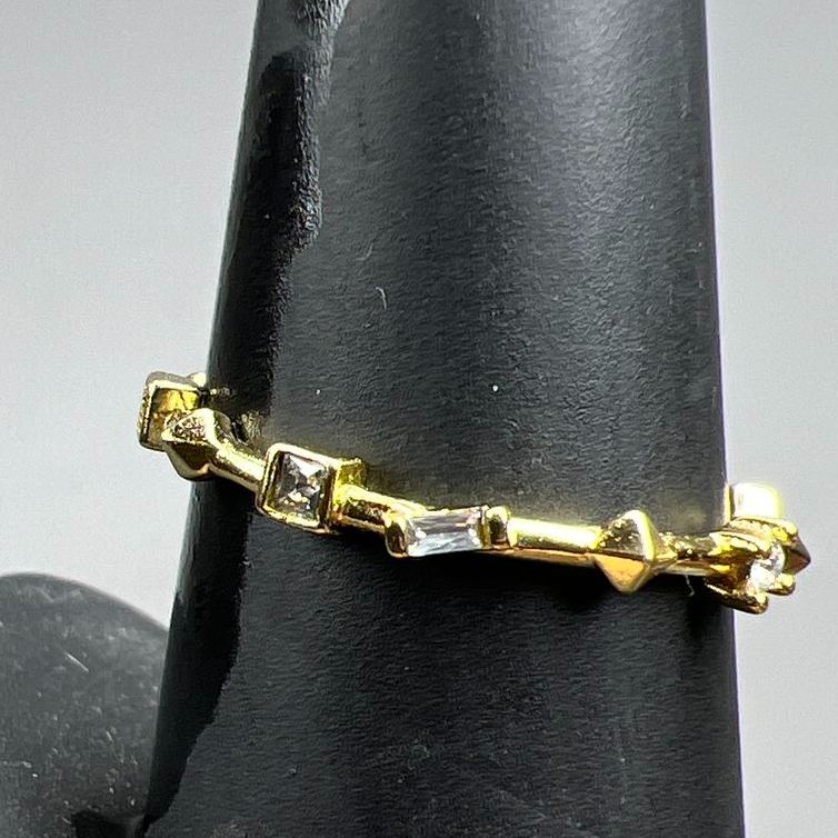 Kendra Scott Gold Plate Rhinestone Ring Size 8.25 1.15g