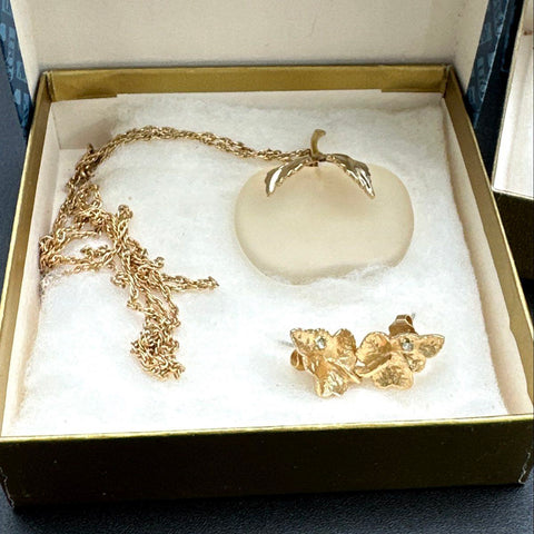 Vintage Avon Jewelry Lot 6 Pieces Frosted Glass Apple Fashion Waves Bangle Boxed