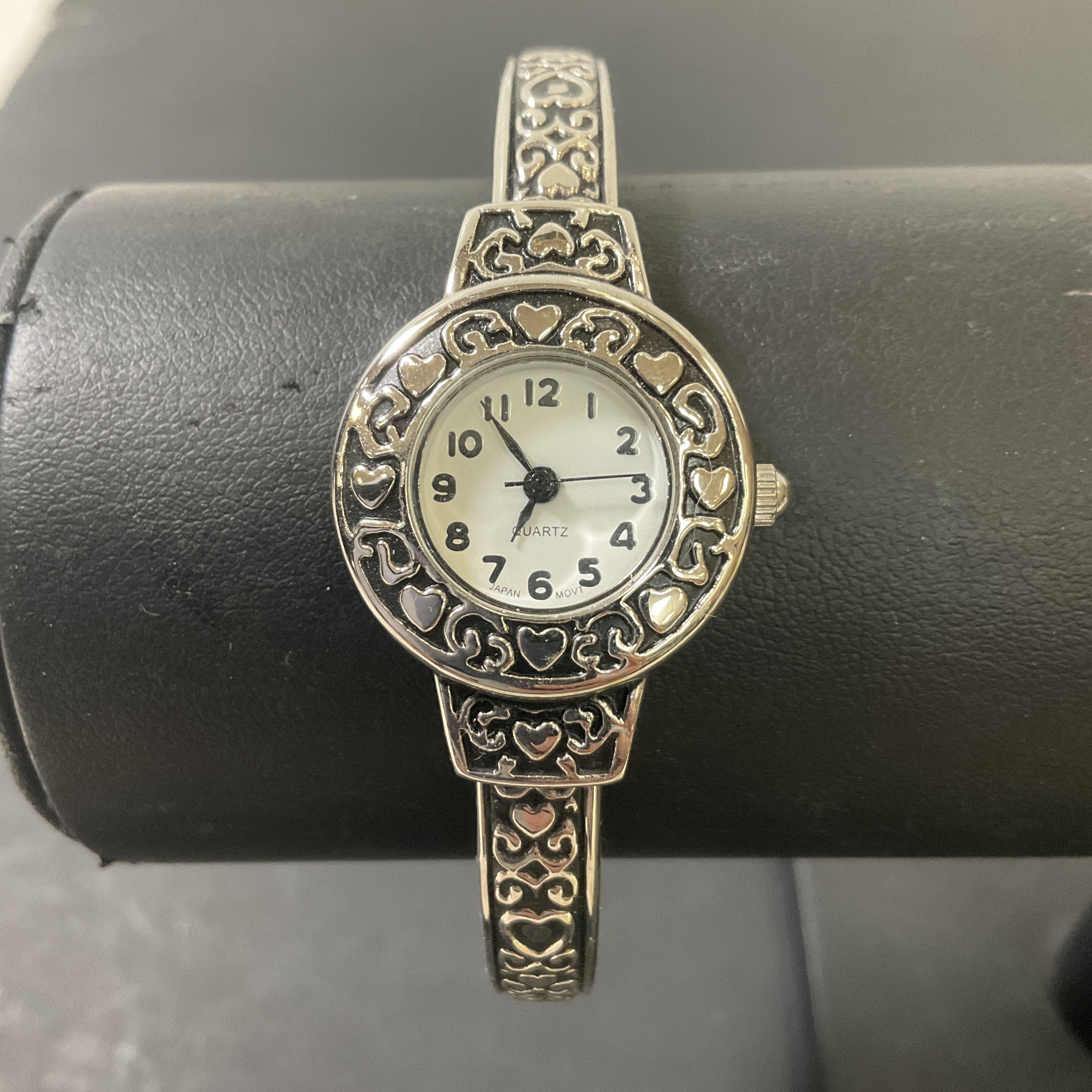 Vintage Avon Etched Hearts Women's Bangle Watch Wristwatch Silver Tone Untested
