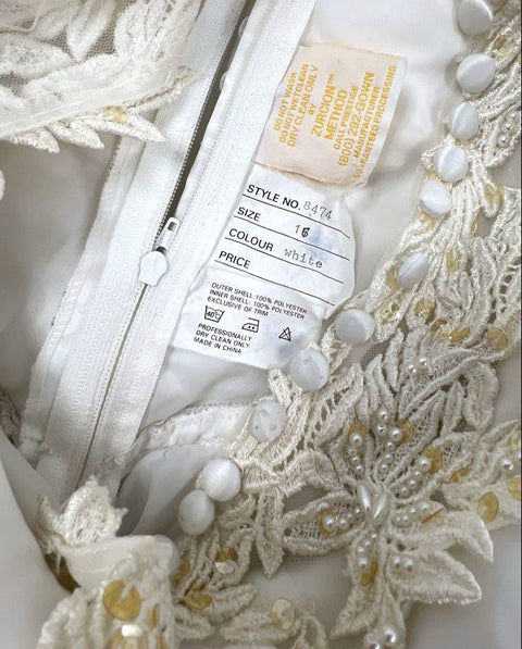 Vintage Y2K Women's White High Neck Halter Lace Beaded Wedding Dress Gown Sz 16