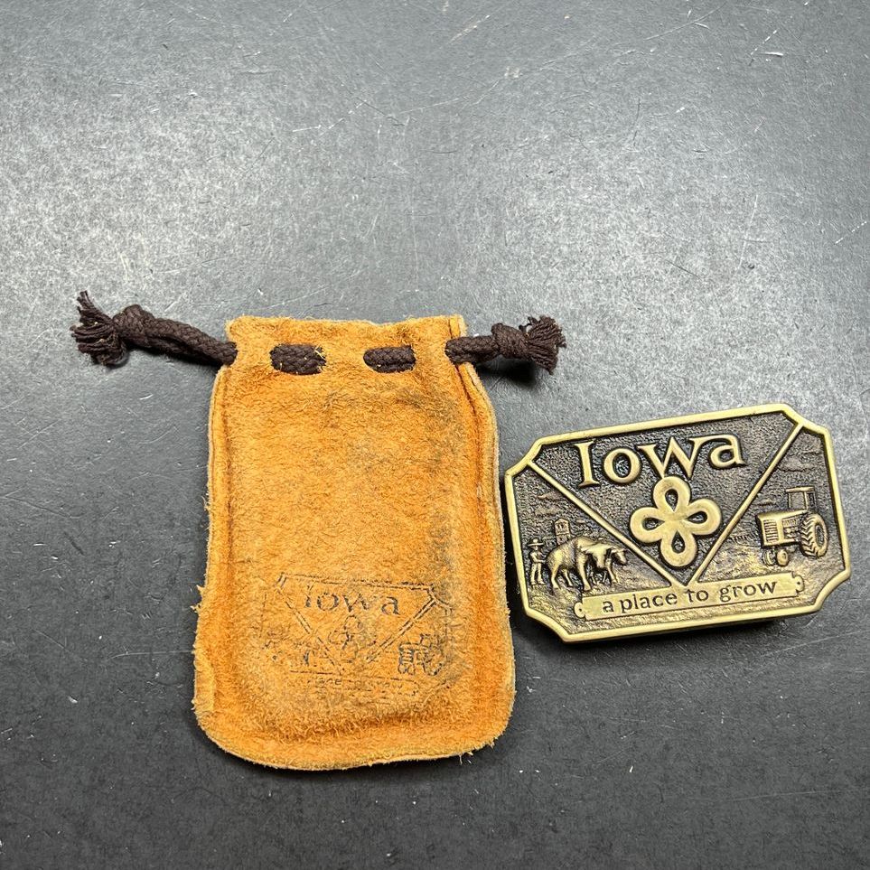 Vintage Heritage Mint Brass Iowa A Place To Grow Belt Buckle with Leather Pouch