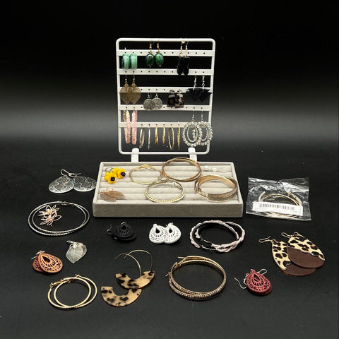 Fashion Earring Jewelry Lot 30 Pairs Gold Silver Tone Hoops Dangles Boho Style