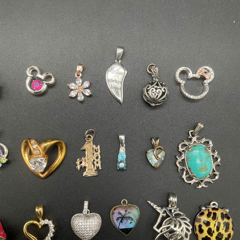 Mixed Jewelry Lot 34 Small Pendants Silver Gold Tone Crosses Hearts Animals