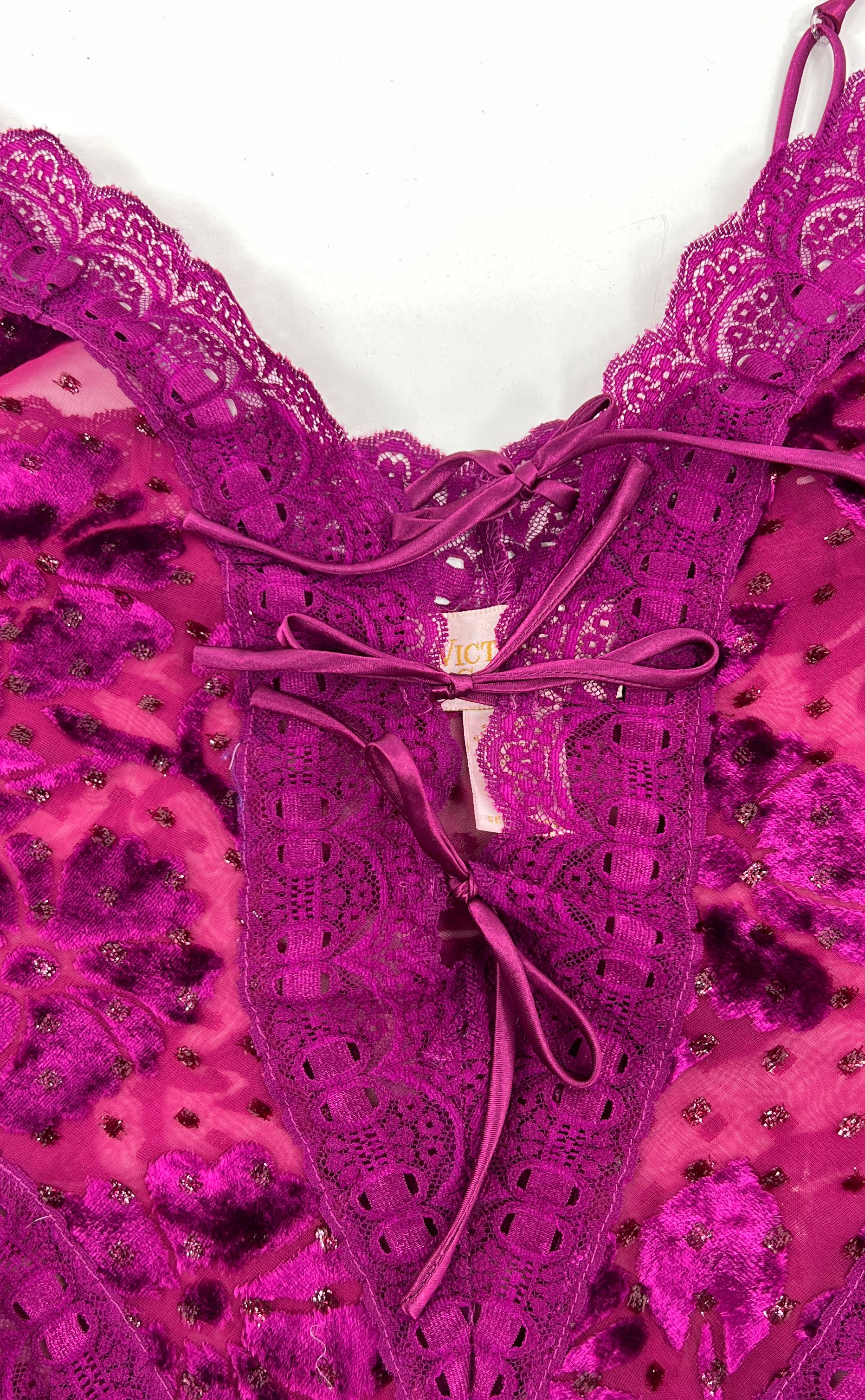 VTH Women's Victoria's Secret Magenta Floral Lace & Velvet Teddy - Size Medium