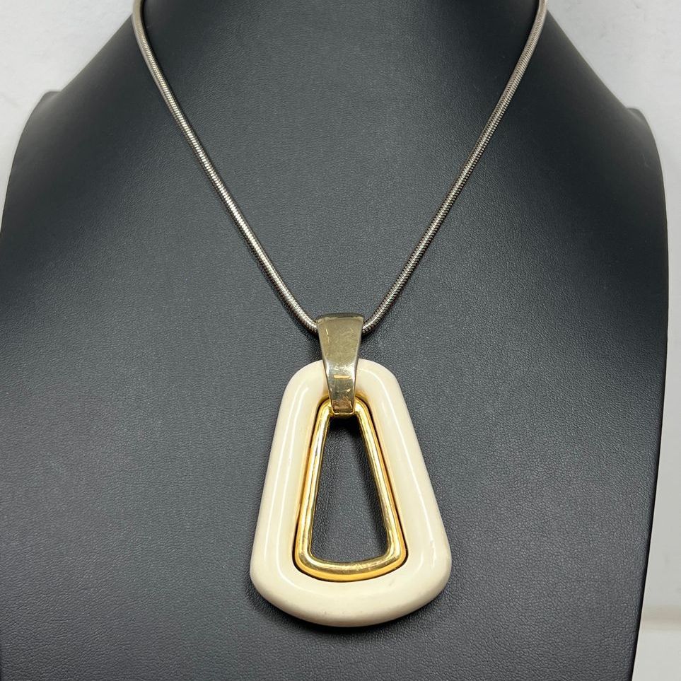 Vintage Lisner Gold and Cream Tones Pendant Necklace