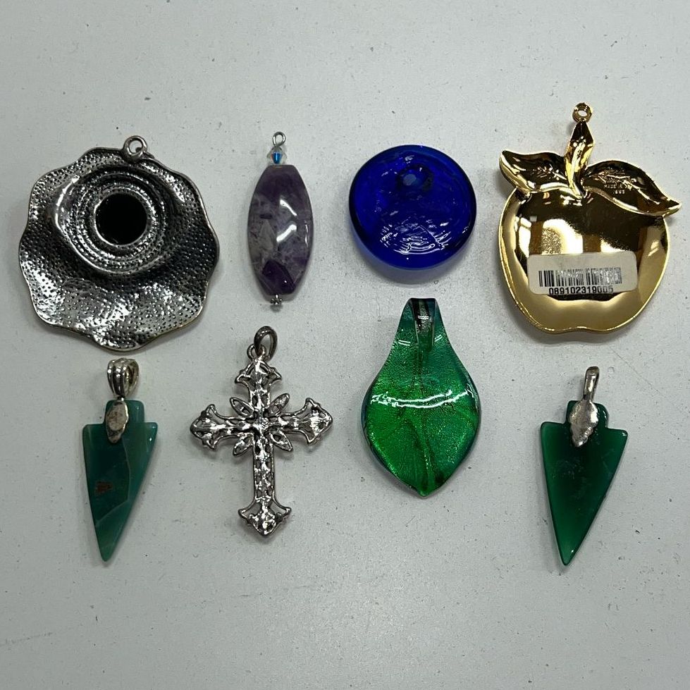 Lot Of Costume Cool Tone Green Blue Silver And Gold Tone Charms Pendants Jewelry