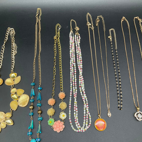 Mixed Fashion Costume Jewelry Lot 0.46 Lbs Necklaces Gold Tone Beaded Pendants