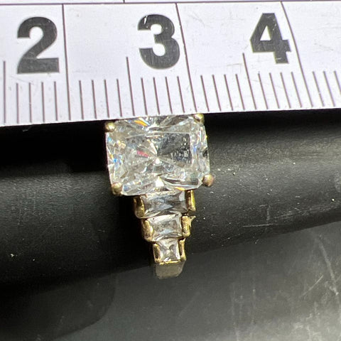 18K GE White Rhinestone Ring Size 8 3.6g