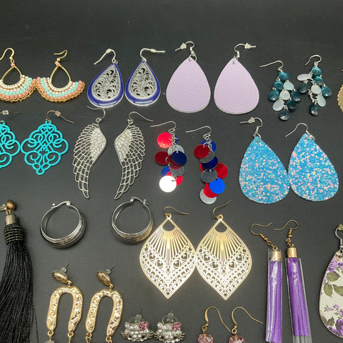 Fashion Costume Jewelry Lot of 38 Pairs Earrings Boho Tassel Hoop Floral Mixed