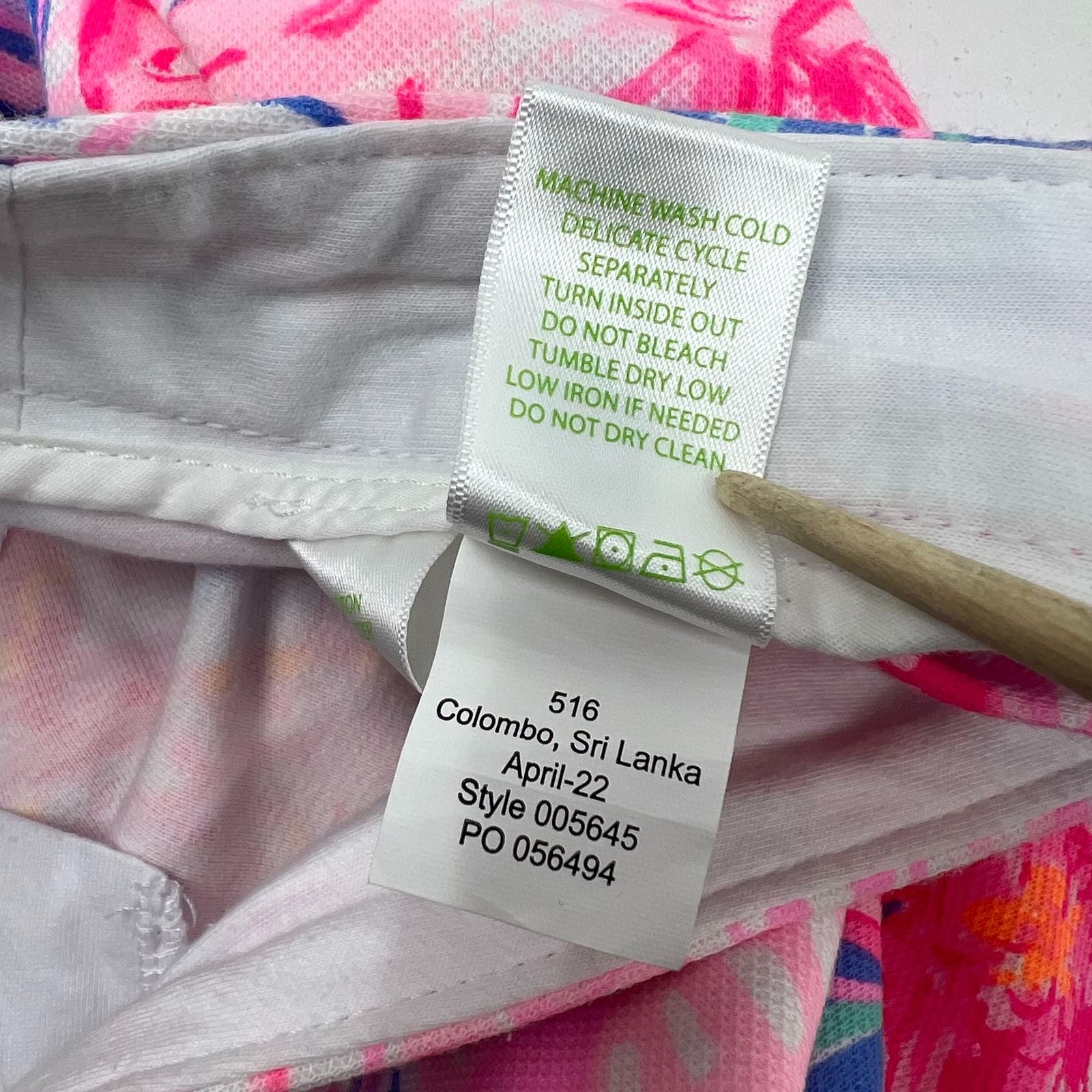 Lilly Pulitzer Buttercup Scalloped Shorts Floral Pineapple Women's Size 00