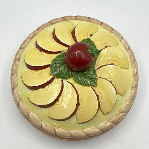 Universal Trumps Corp Ceramic Apple Pie Keeper Dish with 3D Decorative Lid