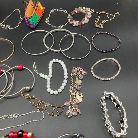 Vintage & Modern Bracelet Jewelry Lot of 40 Beaded Bangle Charm Cuff Mesh Chain