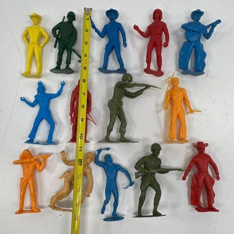 Vintage Lot of 14 Plastic Cowboys Indians & Army Men Toy Soldier Figures