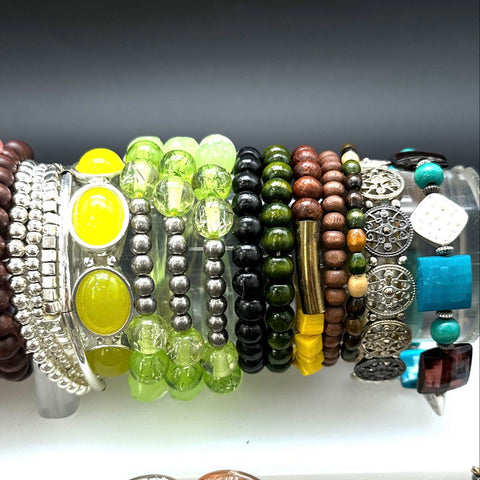 Vintage Style Costume Jewelry Lot 25+ Bangles Cuffs Beaded Stretch Bracelets