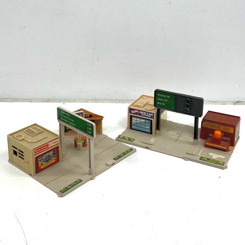 Vintage 90s Hot Wheels World Builder City Buildings Street Sections Playset Lot