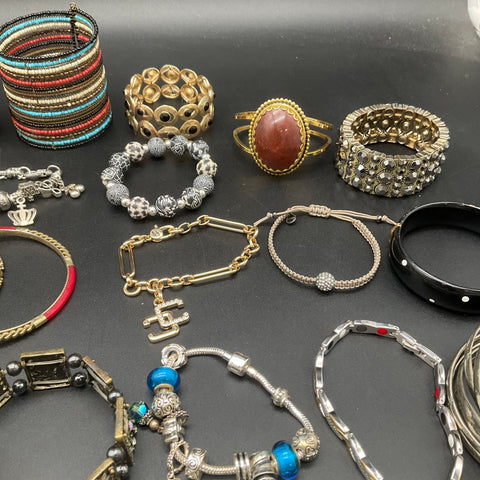 Vintage & Modern Costume Jewelry Lot 25+ Bracelets Bangles Cuffs Charms Beaded
