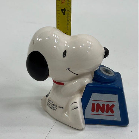 Vintage 1966 Peanuts Snoopy Ink Well Pen Holder Ceramic Figurine UFS