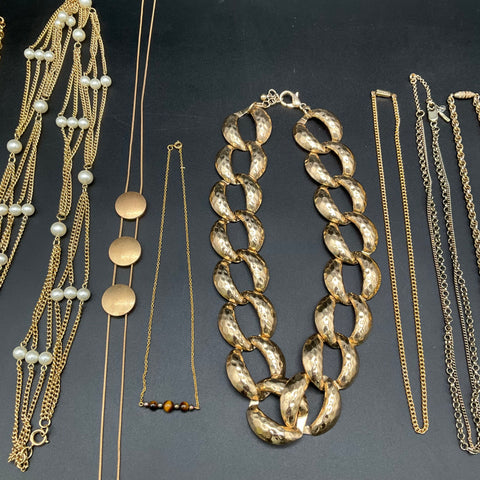Vintage to Modern Costume Jewelry Necklace Lot 15pc Gold Silver Tone Faux Pearl