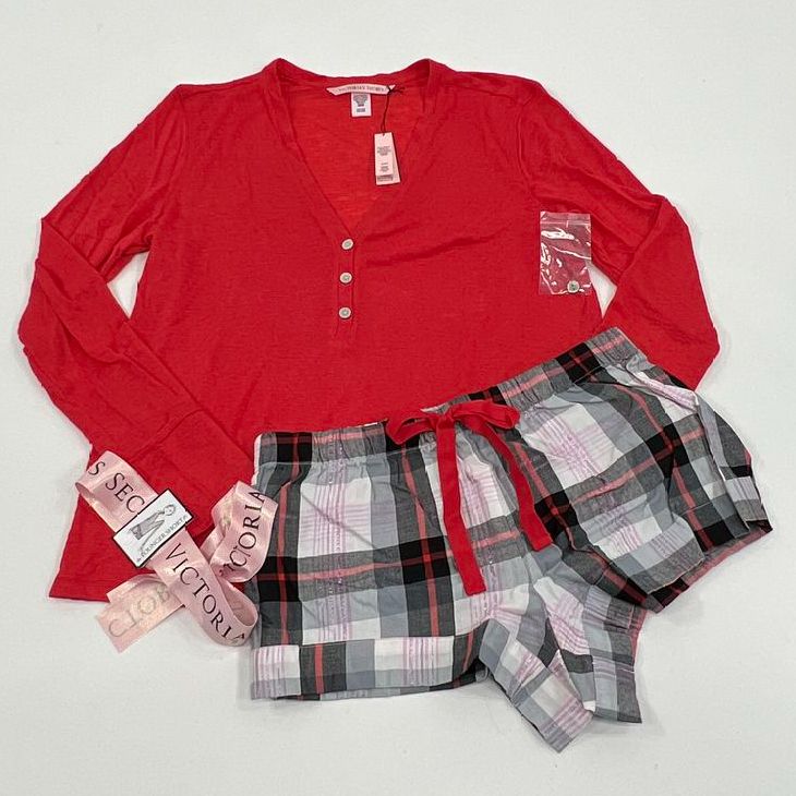 NWT Women's Victoria's Secret Red Plaid Pajama Shorts Long Sleeve Set Size Small