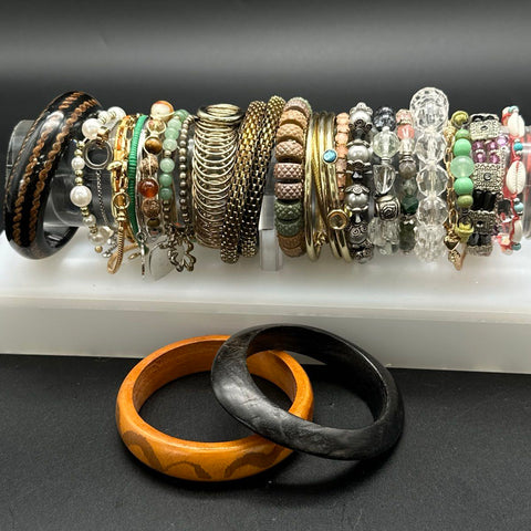 Vintage & Modern Costume Jewelry Lot 20pc Beaded Stretch Bangles Wood Shell