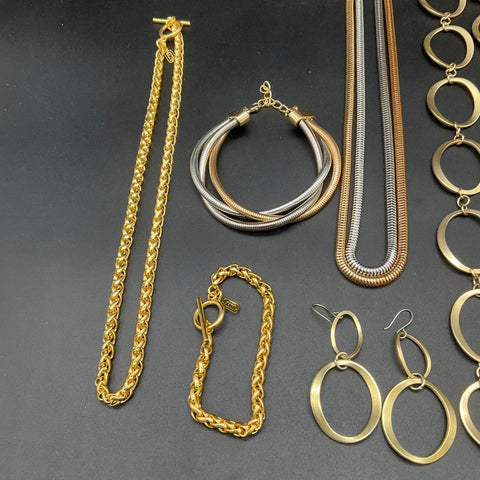 JNY Jones New York & Modern Jewelry Lot 8pc Necklaces Bracelets Gold Silver Tone