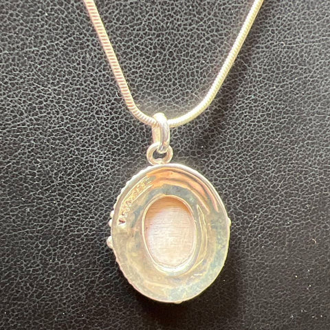 925 Sterling Silver Abalone Oval Pendant Necklace 11.11