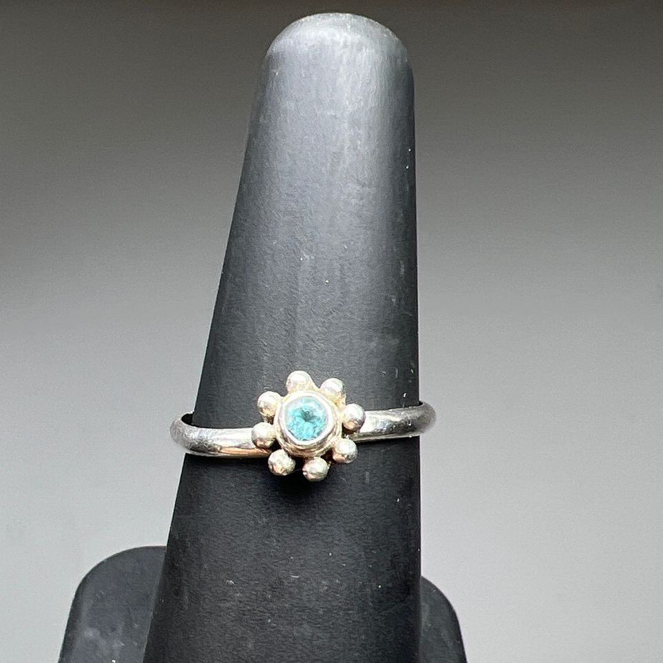 925 Sterling Silver Dainty Blue Spinel Flower Ring Size 6.25