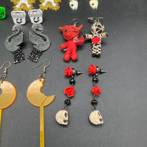 Halloween Spooky Costume Jewelry Lot 16 Pairs Earrings Skulls Skeletons Bats