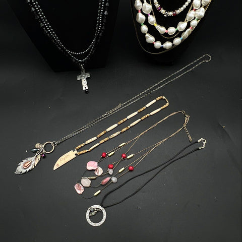 Mixed Costume Jewelry Necklace Lot Faux Pearl Beaded Chain Pendants 11+ Pieces