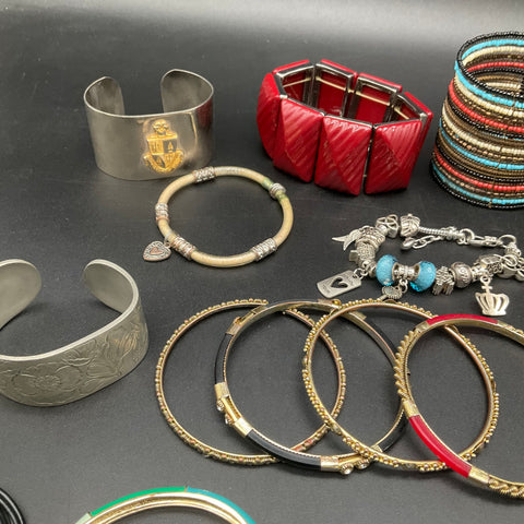 Vintage & Modern Costume Jewelry Lot 25+ Bracelets Bangles Cuffs Charms Beaded