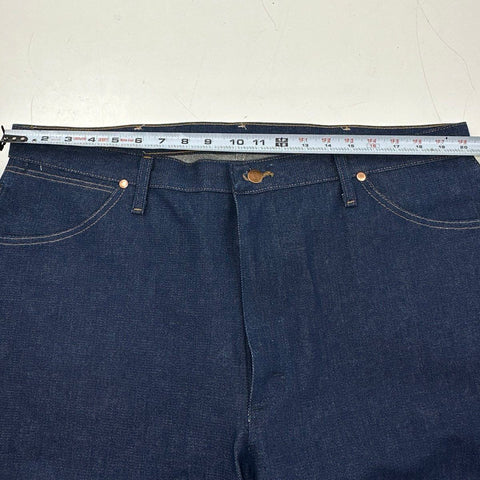 Vintage Wrangler 13MWZ Cowboy Cut Original Fit Indigo Jeans Sz 40x30 NWT