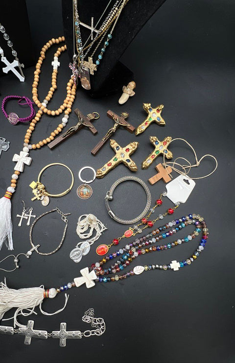Vintage to Modern Religious Jewelry Lot Rosaries Crosses Medals 40+ Pieces