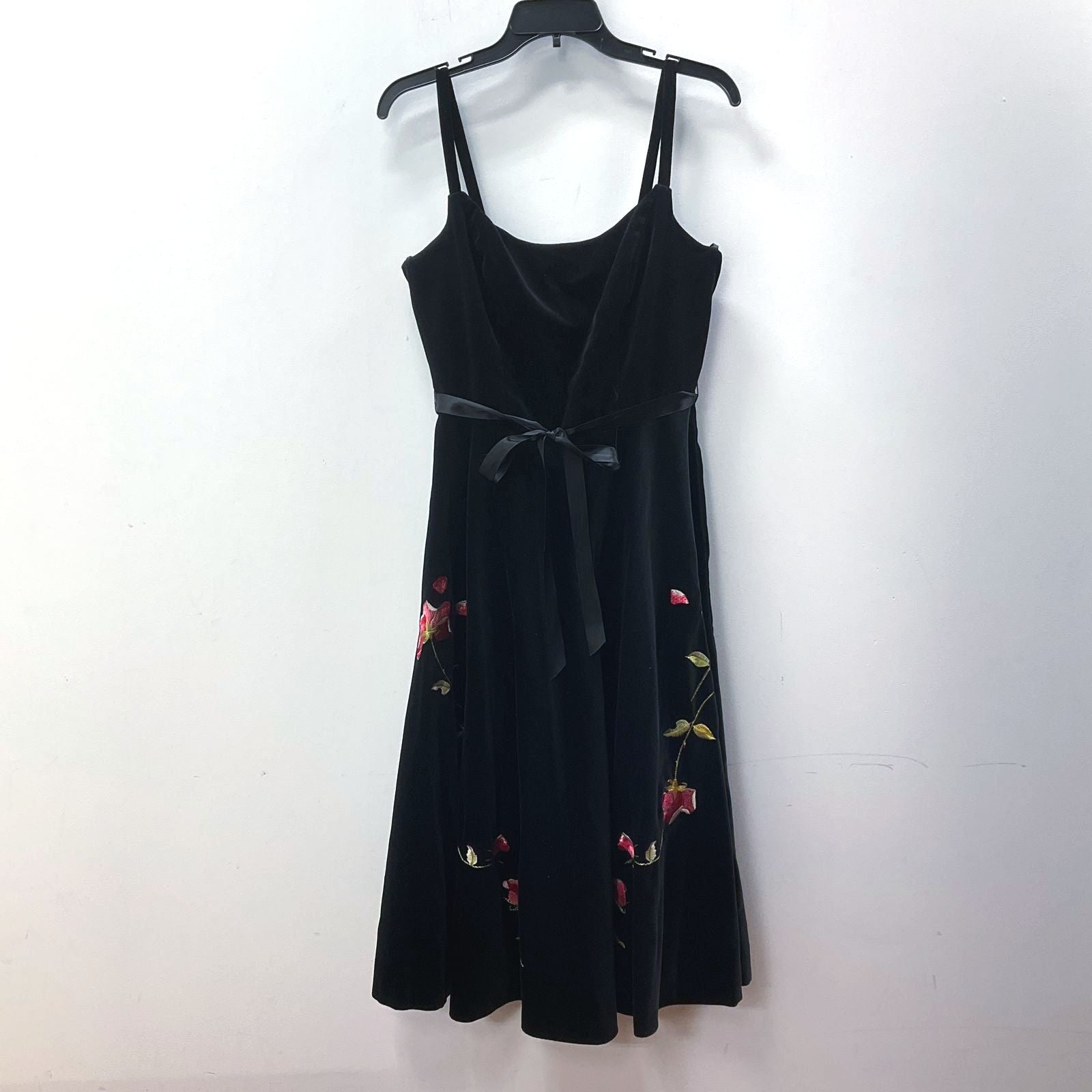 Vintage Baltazar by Mario Baltazar Black Velvet Dress w/ Embroidered Roses Sz 6