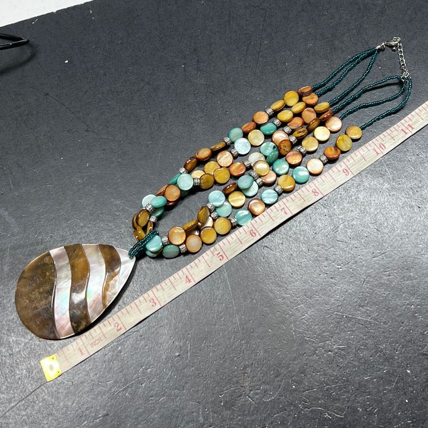 Brown & Green Shell Beaded Pendant Necklace