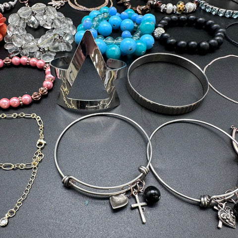 Mixed Fashion Costume Jewelry Lot 25+ Beaded Charms Bangles Cuffs Bracelets