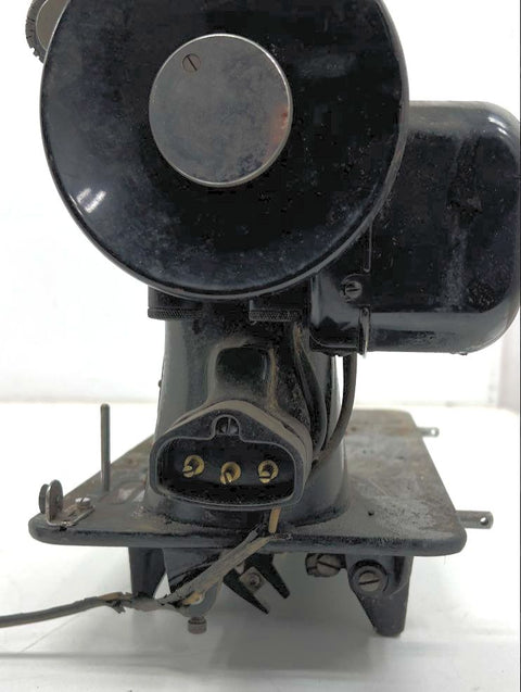 Vintage Singer Model 15 Sewing Machine Black 1947 AH104683