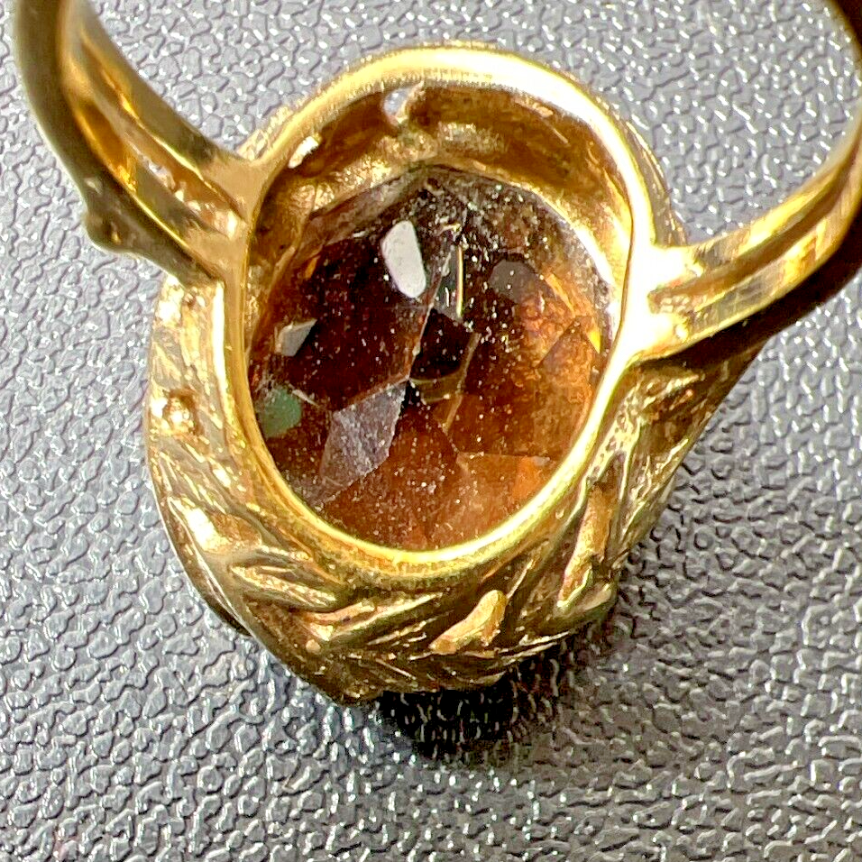 18K Yellow Gold HGE Oval Brown Stone Engraved Cocktail Ring Size 7.25 US 8.0g