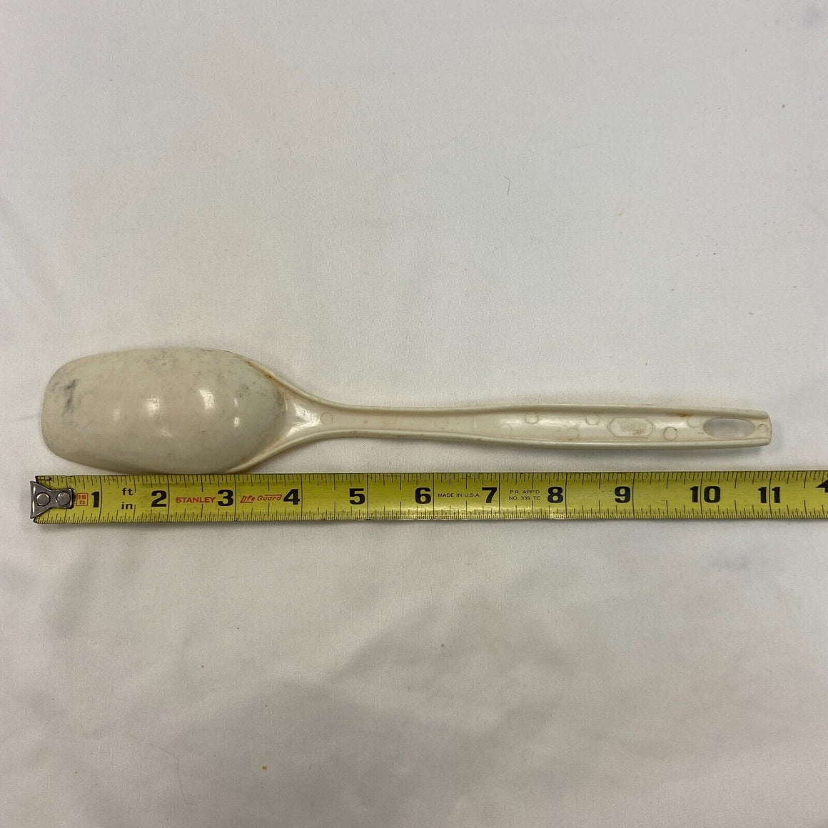 Vintage Foley White Kentucky Fried Chicken Plastic Serving Spoon – Shop  Thrift World