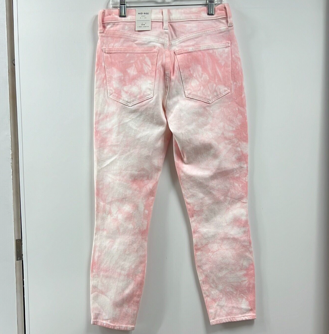 NWT Lucky Brand Women's Pink Tie Dye Denim Mid Rise Cropped Jeans Size –  Shop Thrift World