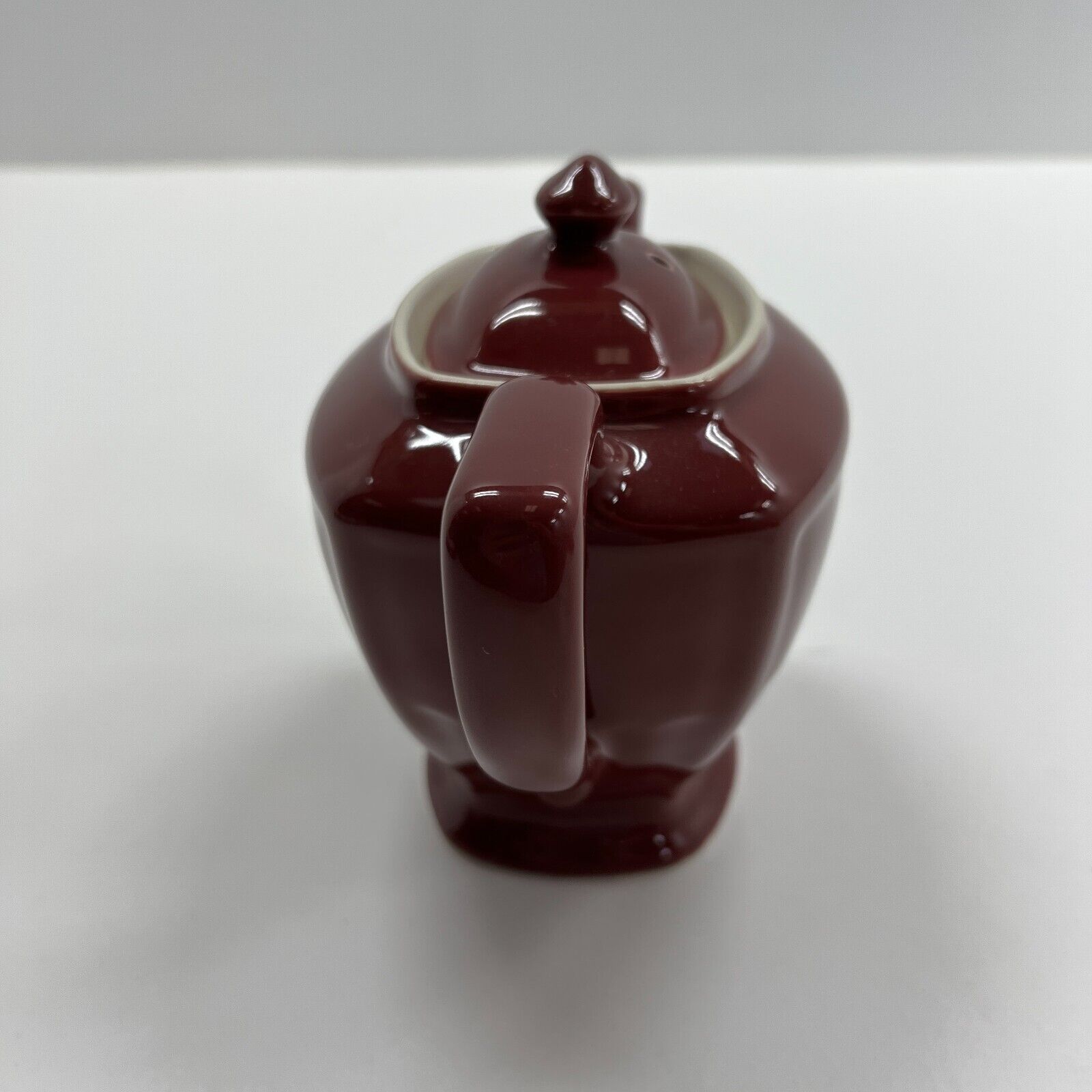 Hall China Solid Maroon Hollywood Style 6 Cup Tea Pot