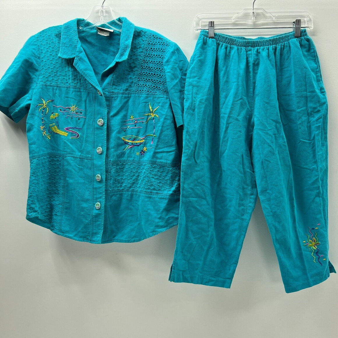 Nancy Bolen City Girl Turquoise Blouse Capri Set Neon Tropical Embroid –  Shop Thrift World