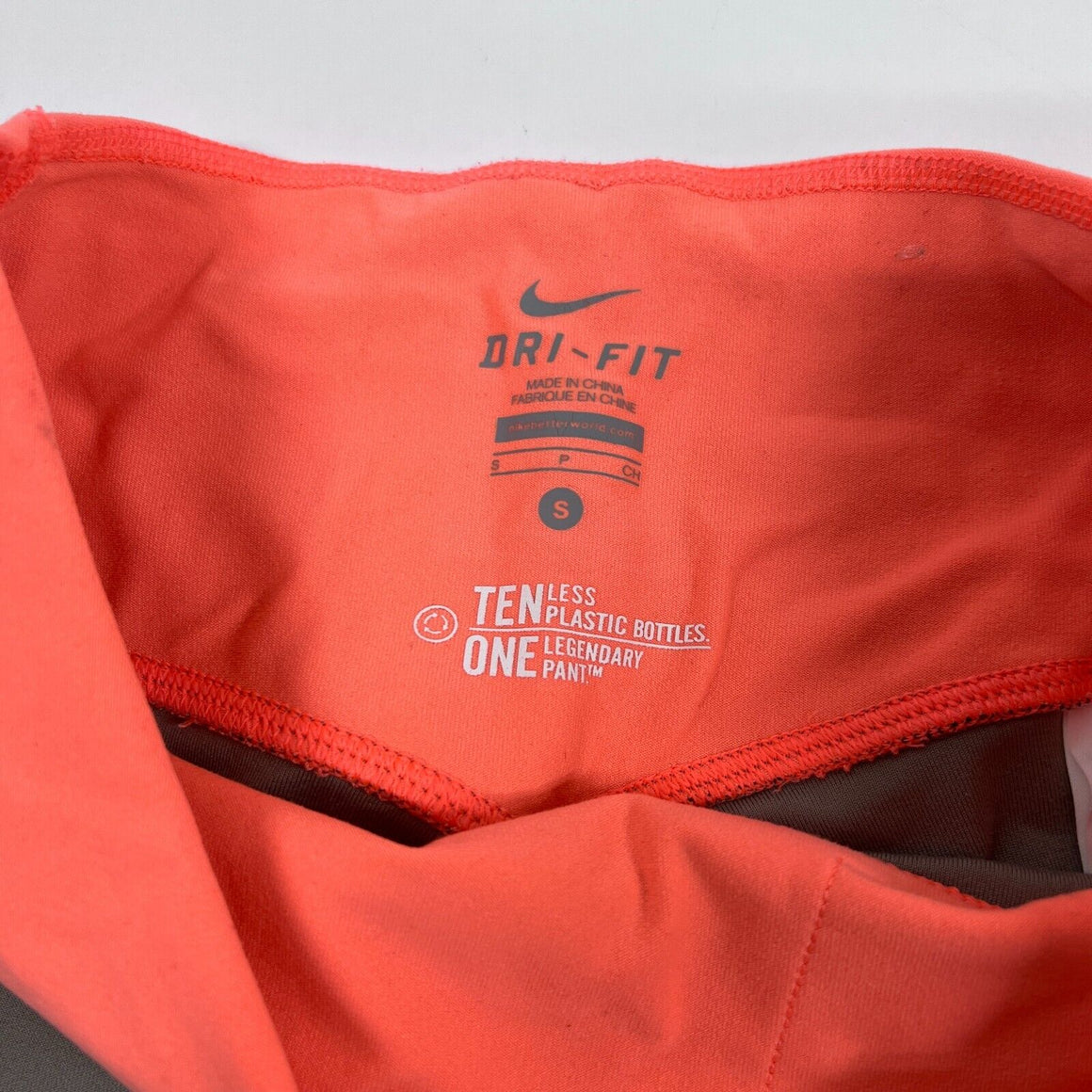 Nike Dri-Fit Ten Less Plastic Bottles One Legendary Cropped Leggings Size  Small