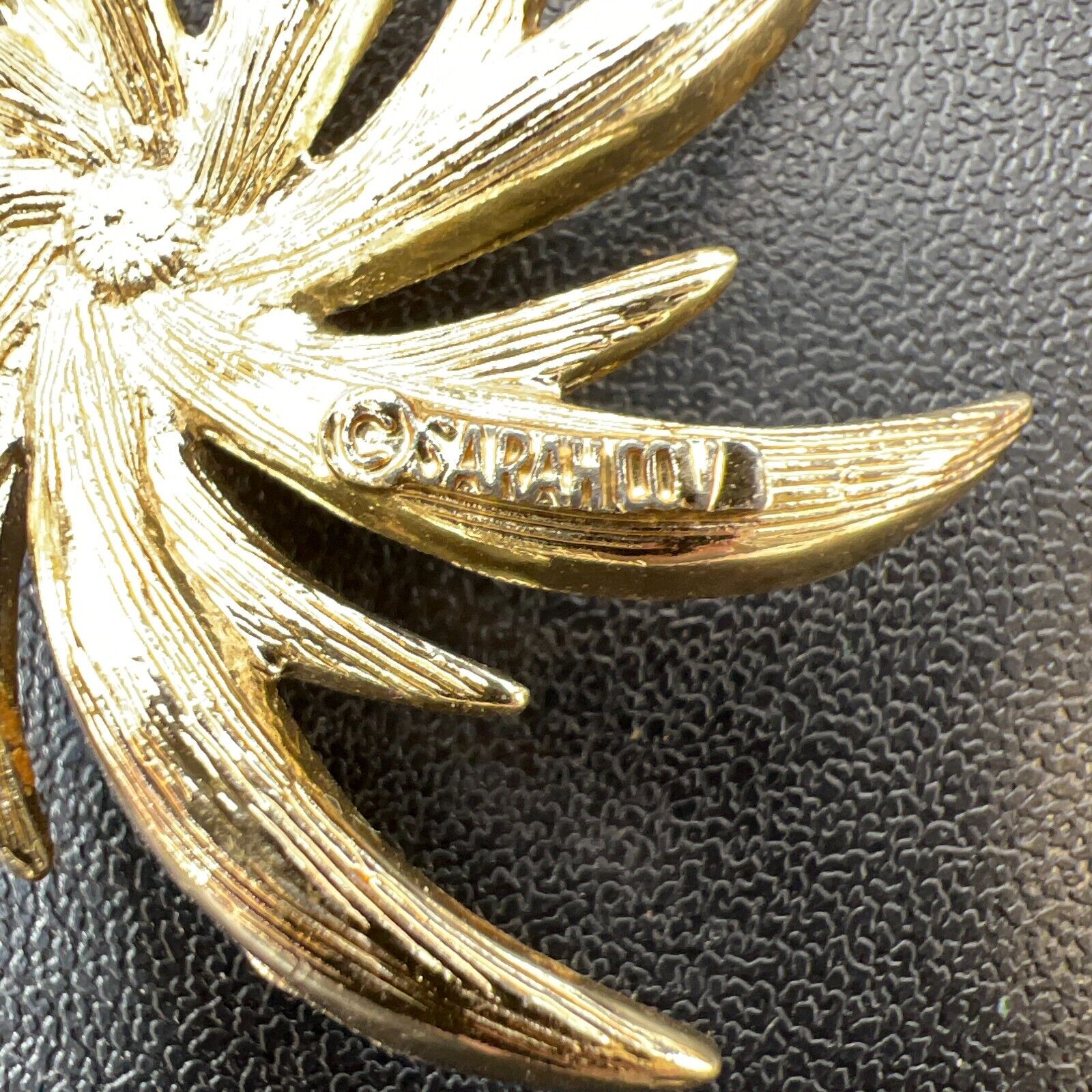 Vintage Sarah Coventry Gold Tone Rhinestone Starburst Pin Brooch
